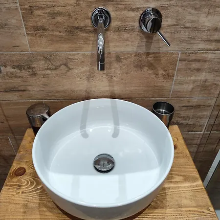 ベッド・アンド・ブレックファスト Forese House 3*